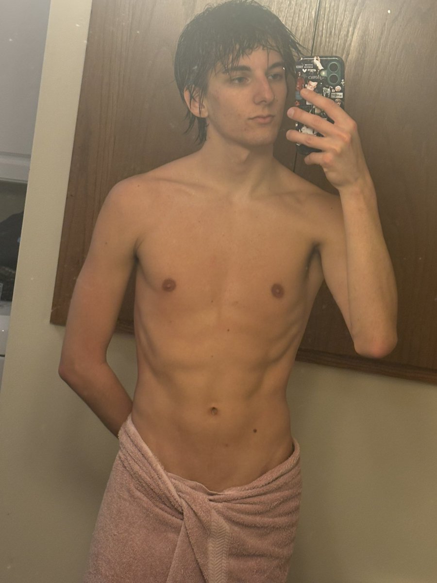 DannyCa1i's tweet photo. Another lonely shower https://t.co/jIQIzgcdoT