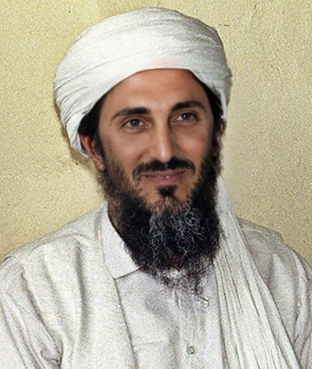 TomKaneda10's tweet image. خداوند Zubeldia او جزو گروهی است که دنبالش می‌گردید، لطفاً او را بردارید و هر کاری می‌خواهید با او بکنید. فقط او را از برزیل بیرون کنید.