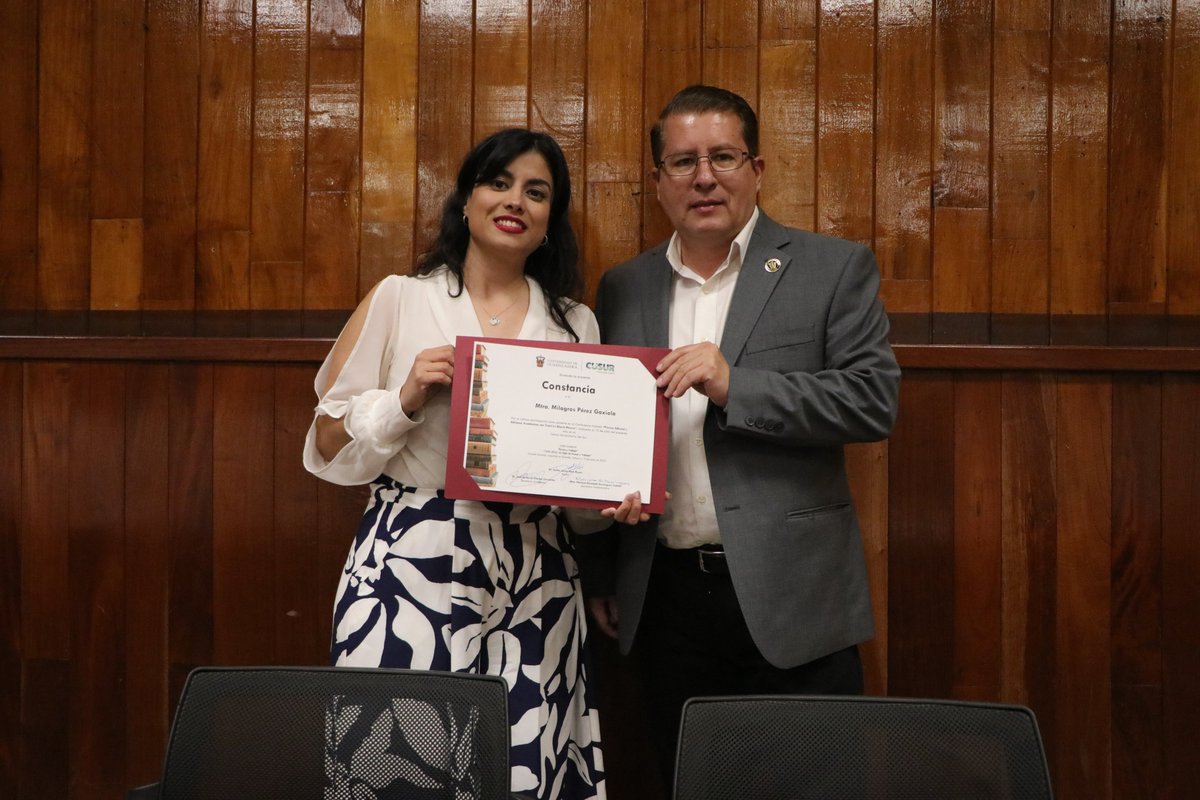 #ComunidadAbierta🦁🖤 
📚En el #CUSur se realizó una jornada académica con la participación de la Mtra. Milagros Pérez Gatziola, directora editorial de Tirant Lo Blanch México.
El Dr. Dante Haro destacó la importancia de impulsar la producción científica con aliados estratégicos.
