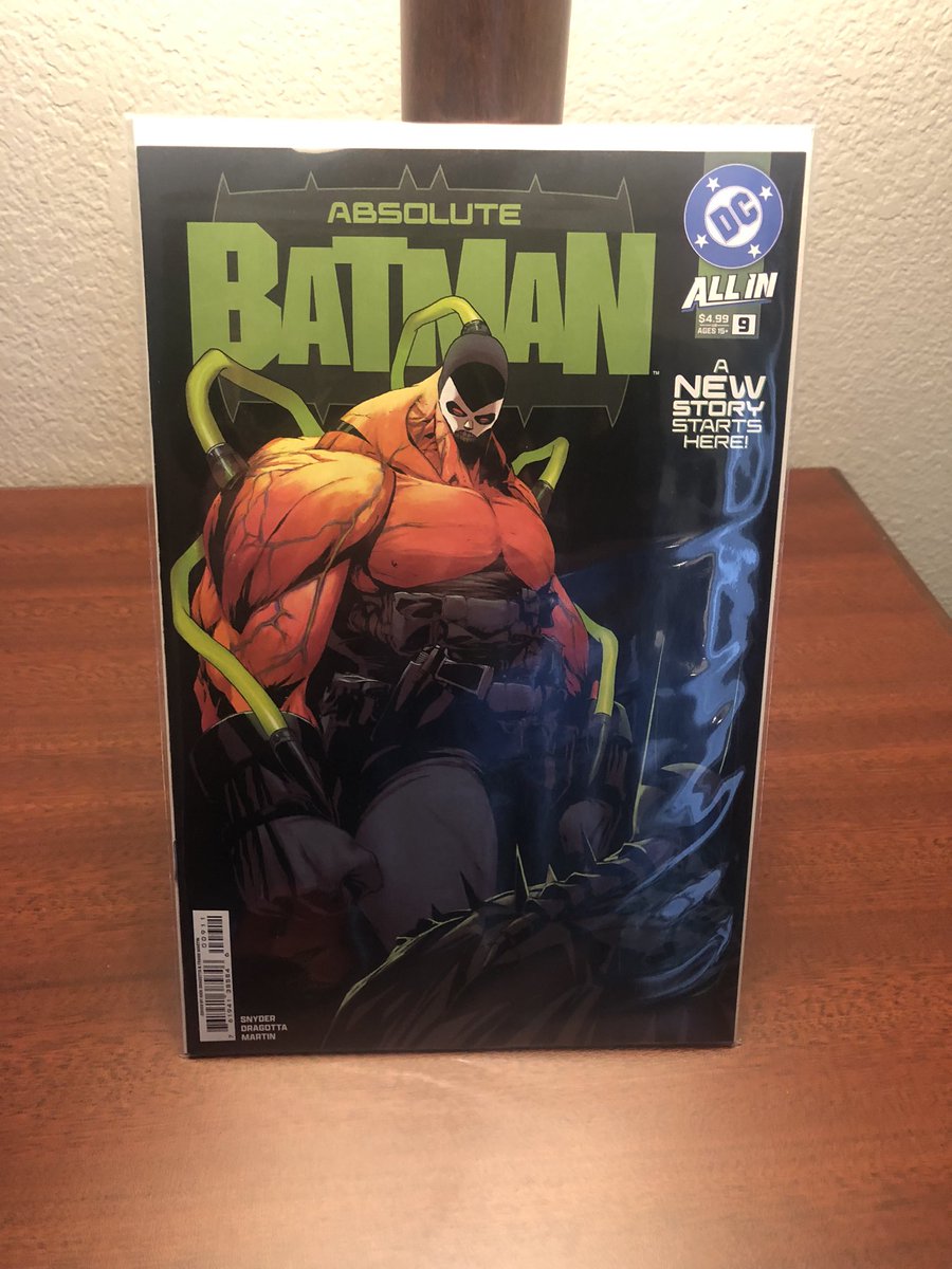 thecomicroom's tweet image. Well I can add Indiana to my list of states I’ve bought a comic in. Wanted this for the flight home. #comics #Batman @Ssnyder1835
