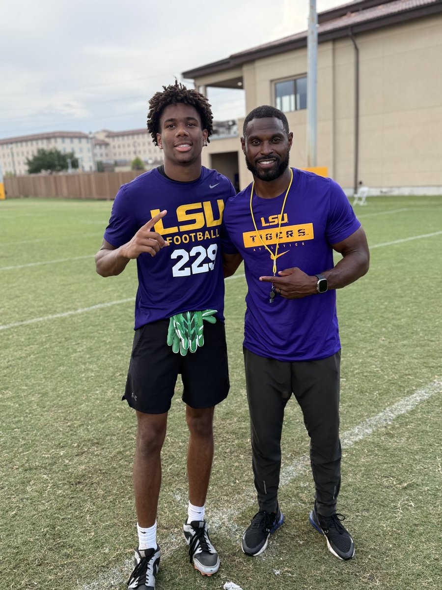 Julian Cromartie (@juliancromartie) on Twitter photo Had an amazing time at the LSU camp! <a href="/Coach_Hankton/">Cortez Hankton Jr.</a> <a href="/BrandonHuffman/">Brandon Huffman</a> <a href="/BlairAngulo/">Blair Angulo</a> <a href="/GregBiggins/">Greg Biggins</a> <a href="/LemmingReport/">Tom Lemming</a> <a href="/247recruiting/">247Sports Recruiting</a> <a href="/On3sports/">On3</a> Had an amazing time at the LSU camp! <a href="/Coach_Hankton/">Cortez Hankton Jr.</a> <a href="/BrandonHuffman/">Brandon Huffman</a> <a href="/BlairAngulo/">Blair Angulo</a> <a href="/GregBiggins/">Greg Biggins</a> <a href="/LemmingReport/">Tom Lemming</a> <a href="/247recruiting/">247Sports Recruiting</a> <a href="/On3sports/">On3</a>
