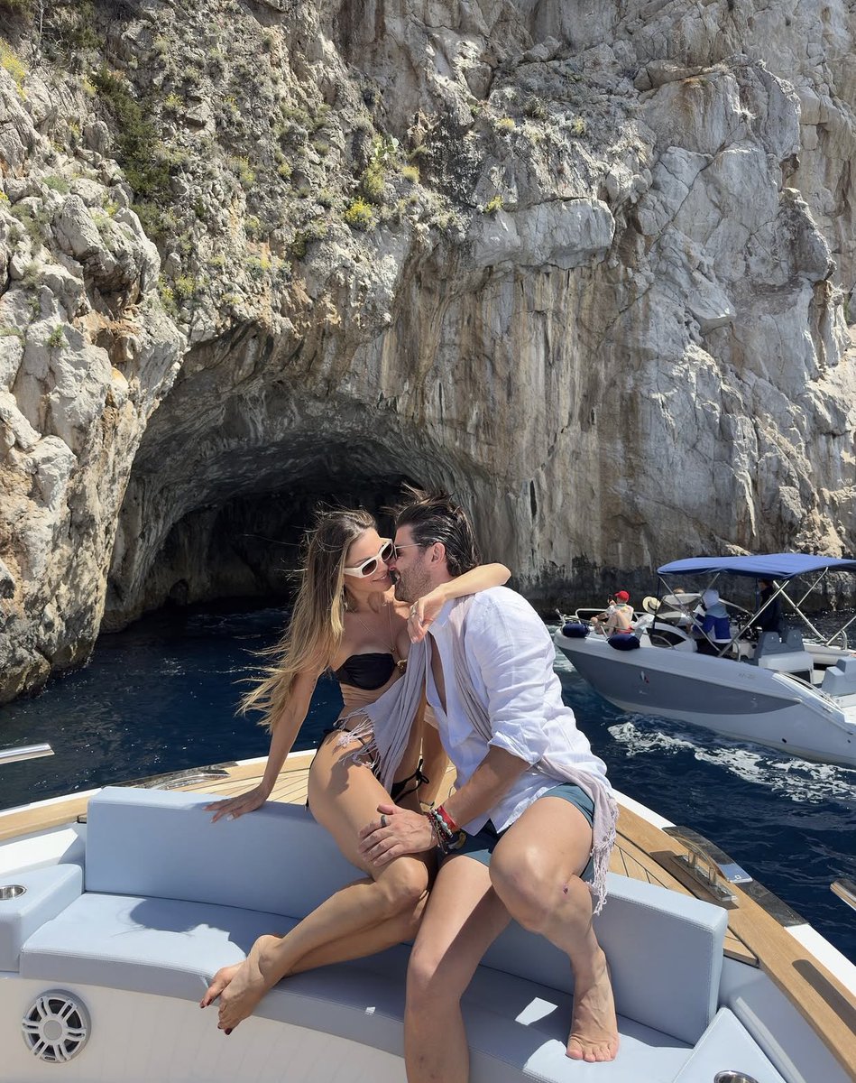 gabialvesp2's tweet photo. Amo tanto 🧿🙏💕🥰 https://t.co/zNtiOhC95g