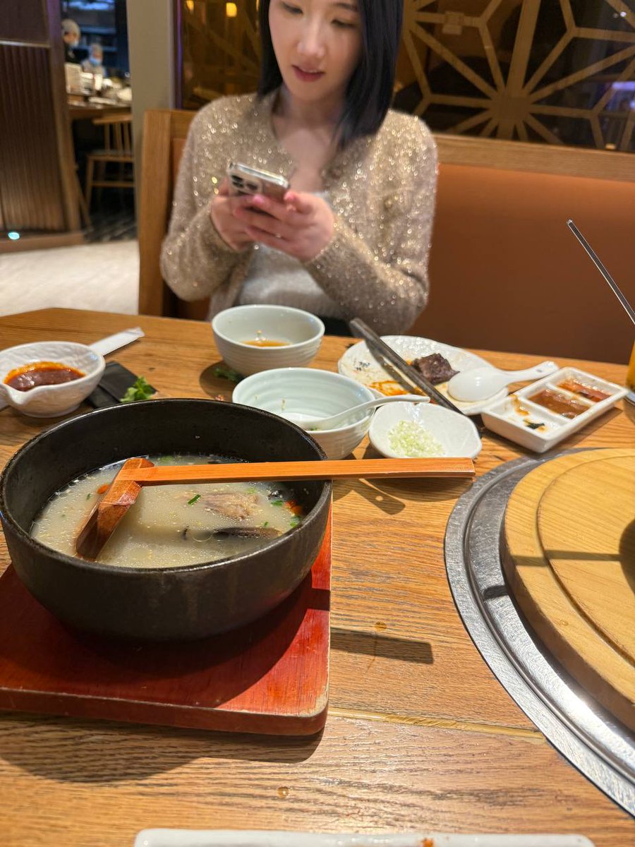 mercyhao's tweet photo. 随机选一只母狗来开房 https://t.co/DW3S1tI14f