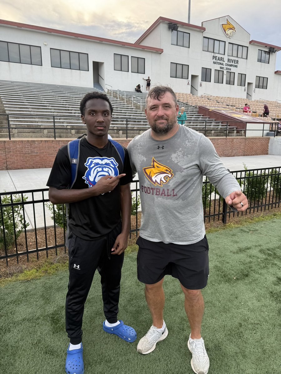 Had a great afternoon w/<a href="/TyTrahan1/">Ty Trahan</a> getting mentally better and physically better at the PRCC showcase!!!💛❤️