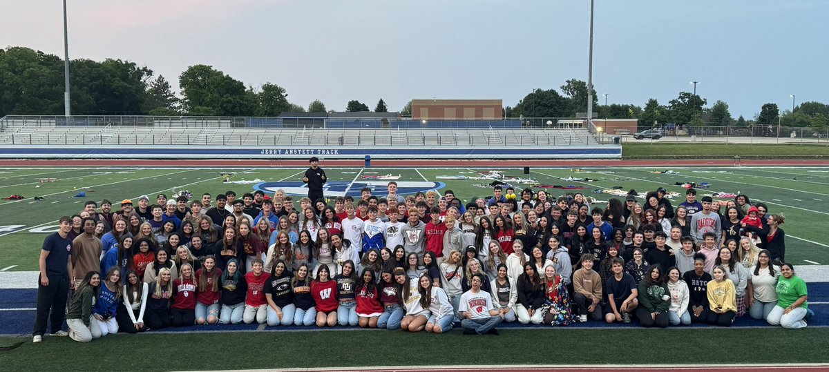 Mr. Lataille (@mjlataille) on Twitter photo What a night! 🌅 The 1st Knights Community Stadium Senior Sunset was a huge success! Amazing turnout and incredible community vibes from the OCHS Class of 2025. 💙.<a href="/Athletics_OCHS/">Knights Athletics</a> <a href="/OCFSD/">Oak Creek Schools</a> #youmatter #strivingever #goknights What a night! 🌅 The 1st Knights Community Stadium Senior Sunset was a huge success! Amazing turnout and incredible community vibes from the OCHS Class of 2025. 💙.<a href="/Athletics_OCHS/">Knights Athletics</a> <a href="/OCFSD/">Oak Creek Schools</a> #youmatter #strivingever #goknights