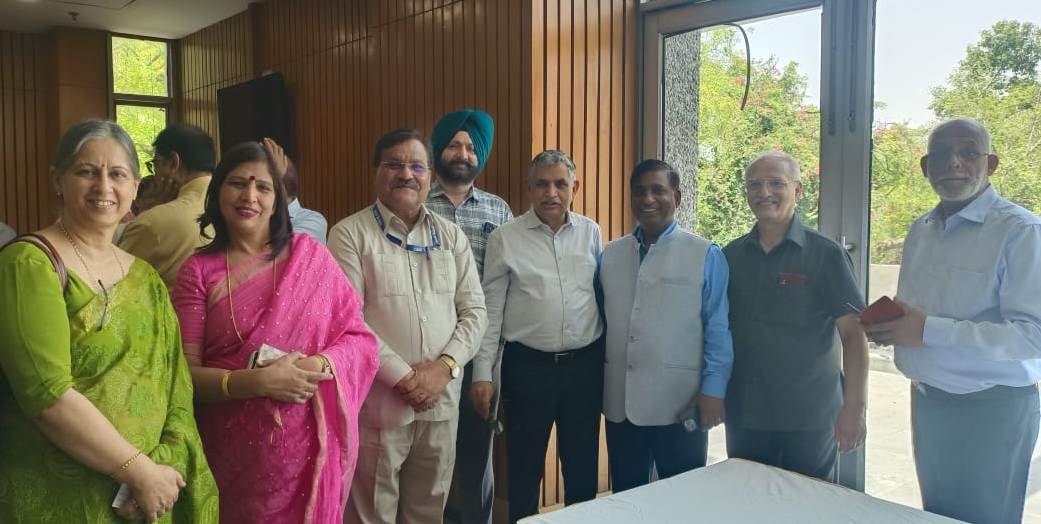 Hon. VC, Dr.Indra Mani participated in the AIU-CEMCA 2nd Masterclass on AI for Vice Chancellors held on 11 June 2025 at India International Centre, New Delhi. Around 60 VCs attended sessions on Gen AI, Prompt Engineering, &amp; AI for academic leadership &amp; governance.