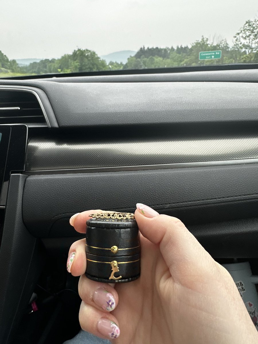 So ya know that ring box Colin used for Penelope? Ya, my FIANCÉ found one similar and DIY’d it to look as similar as possible when he proposed this past weekend. Please get this post to anyone who works on <a href="/bridgerton/">Bridgerton</a> <a href="/netflix/">Netflix</a> just cause appreciation ya know