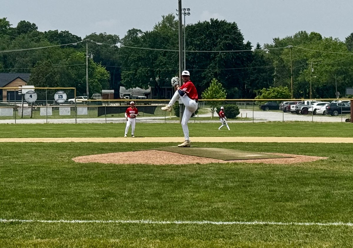 hawks18ured's tweet image. Danny pitched a gem today! Two hitter! Way to start the weekend strong! @il_hawks @DannyPaige7