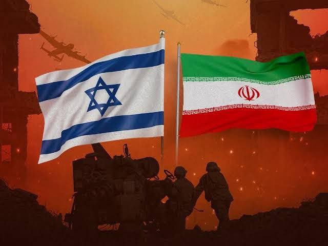 Abdijaliilsamow's tweet image. #Update:Weerar Xoogan oo Israel ku qaaday Iran
Saaka aroortii hore, Israel ayaa qaaday weerar ballaaran oo cirka ah oo lala beegsaday xarumo muhiim ah oo ay Iran leedahay, kuwaas oo ay ka mid yihiin:
• Warshadaha nukliyeerka ee Natanz
• Saldhigyo ciidan oo ku yaal Tehran,…