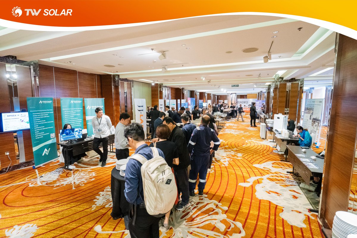 Tongwei_Solar's tweet image. 🇲🇾 Tongwei Solar joined the MPIA Roadshow in Johor Bahru, connecting with local partners to promote clean energy in Malaysia. Thanks to all who joined—see you at the next stop! 🌞
#TongweiSolar #SolarRoadshow