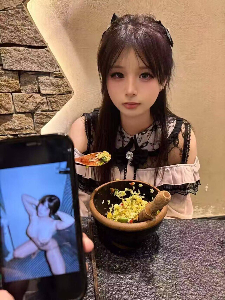笑笑生 tweet media