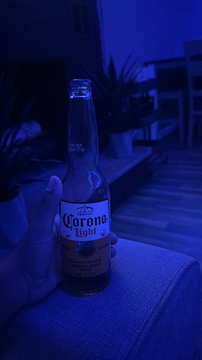 Theirishmissile's tweet photo. Seamus is fluent in Spanish #bilingual #foreleft #cerveza https://t.co/V1Ip0ZPMu1