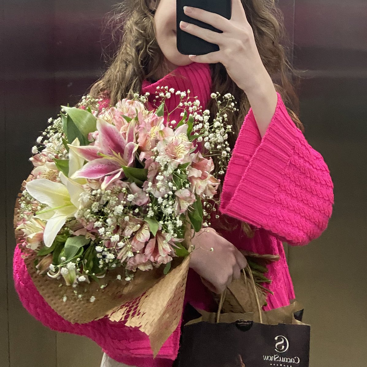 juubogni's tweet photo. a roupa combinando com as flores🩷 https://t.co/zOoWrBdpu3