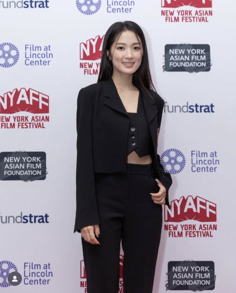 AprilxHazzy's tweet photo. #TheGirlOnABulldozer stood out in a competitive selection process and was awarded the highest sponsorship for an indie feature length film by KOFIC in 2019. Among 194 total submissions, this film was ranked 1st in the independent film production support category #TGOB #KimHyeyoon https://t.co/TazIUlXBA4