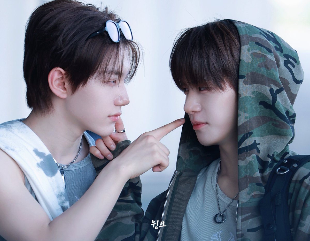 250612 😛

#클로즈유어아이즈 
#CLOSEYOUREYES
#송승호 #SONGSEUNGHO
#서경배 #SEOKYOUNGBAE