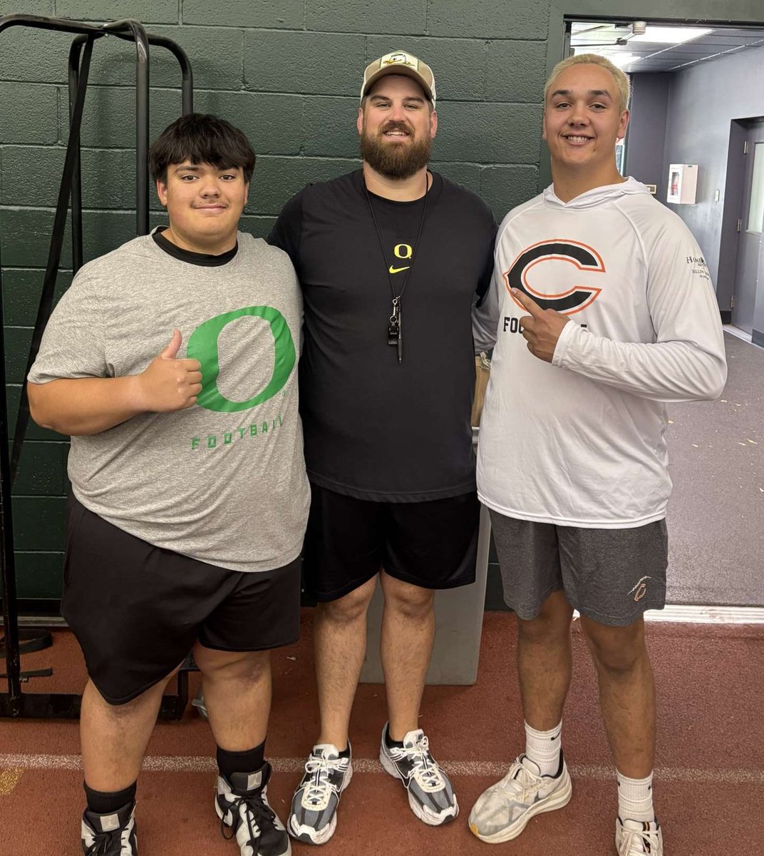 Carl Faaaliga (@carl_faaaliga68) on Twitter photo Thank you <a href="/oregonfootball/">Oregon Football</a> for a opportunity to compete today!
<a href="/TravisEge2026/">Travis Ege</a>
<a href="/CooperNoahQB10/">Noah cooper</a>
<a href="/105CoachTerry/">A'lique Terry</a> <a href="/CutterLeftwich/">Cutter Leftwich</a> <a href="/CoachTuioti92/">Tony Tuioti</a> <a href="/CoachDanLanning/">Dan Lanning</a> Thank you <a href="/oregonfootball/">Oregon Football</a> for a opportunity to compete today!
<a href="/TravisEge2026/">Travis Ege</a>
<a href="/CooperNoahQB10/">Noah cooper</a>
<a href="/105CoachTerry/">A'lique Terry</a> <a href="/CutterLeftwich/">Cutter Leftwich</a> <a href="/CoachTuioti92/">Tony Tuioti</a> <a href="/CoachDanLanning/">Dan Lanning</a>