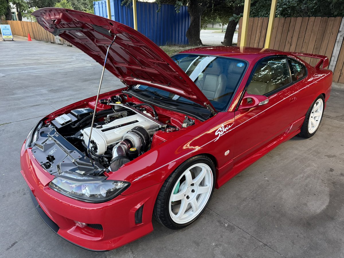 来週、友人２人が日本に遊びに行きます。東京、富士、大阪あたりで、何か面白いクルマのイベントがあるかご存知の方いますか？

よろしくお願いします！