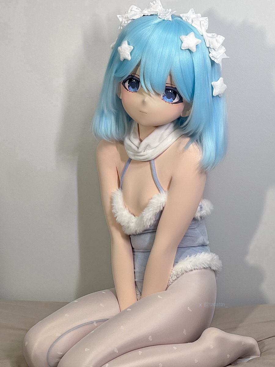 那個，所以就是（捂臉）
雖然很害羞但今天起就出道了(?) 多多指教…?

——
Special thanks to 麥麥 <a href="/Illyasviel2023/">伊利雅单推人</a> 和數字 <a href="/newpeoplelike/">すうじ</a> 在我訂頭的一年裏給我提供了無數次的幫助&gt;&lt;…!

以及頭殼感謝 <a href="/haagaau_GF/">Kigurumi虾饺工房</a>！超可愛的頭！！好喜歡！下次還來)