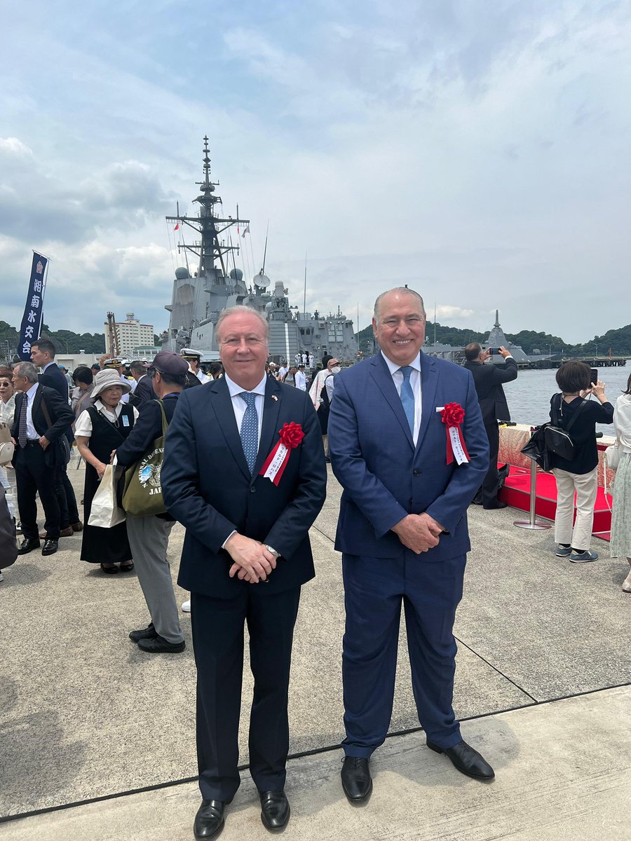 Chile en Japón / Chile in Japan (@embchilejapon) on Twitter photo Hoy coincidimos con el embajador del Perú en la despedida del crucero de instrucción de la <a href="/jmsdf_pao_eng/">Japan Maritime Self-Defense Force</a> , que durante su travesía visitará el Callao y Valparaíso. Hoy coincidimos con el embajador del Perú en la despedida del crucero de instrucción de la <a href="/jmsdf_pao_eng/">Japan Maritime Self-Defense Force</a> , que durante su travesía visitará el Callao y Valparaíso.
