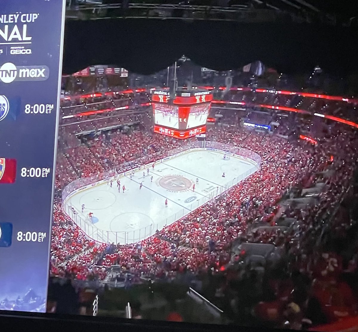 This Panther home crowd is weak sauce.  Seems a lot like a Badger home basketball game.