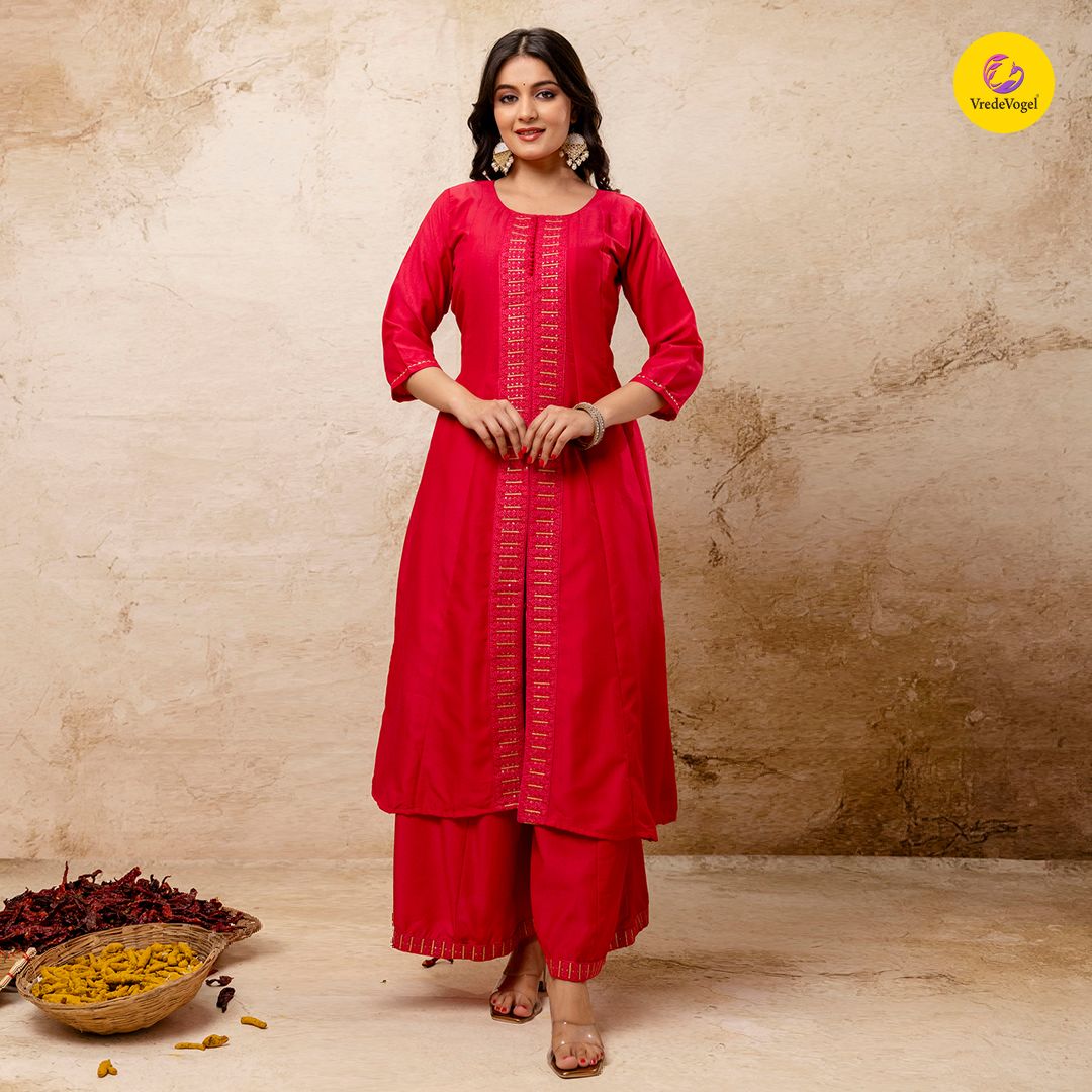 VredeVogel's tweet photo. Cool Cuts for Hot Days 

💛 Available now in limited stock.

🛒 Shop the link in bio.

for more inquiry: +91 9537207494

#VredeVogel #EthnicElegance #SilkKurtaSet #FestiveFashion #DiwaliOutfit #EthnicWear #StyleWithVredeVogel #FestiveFashion #MaroonMagic #EthnicElegance https://t.co/aMN6BP950p