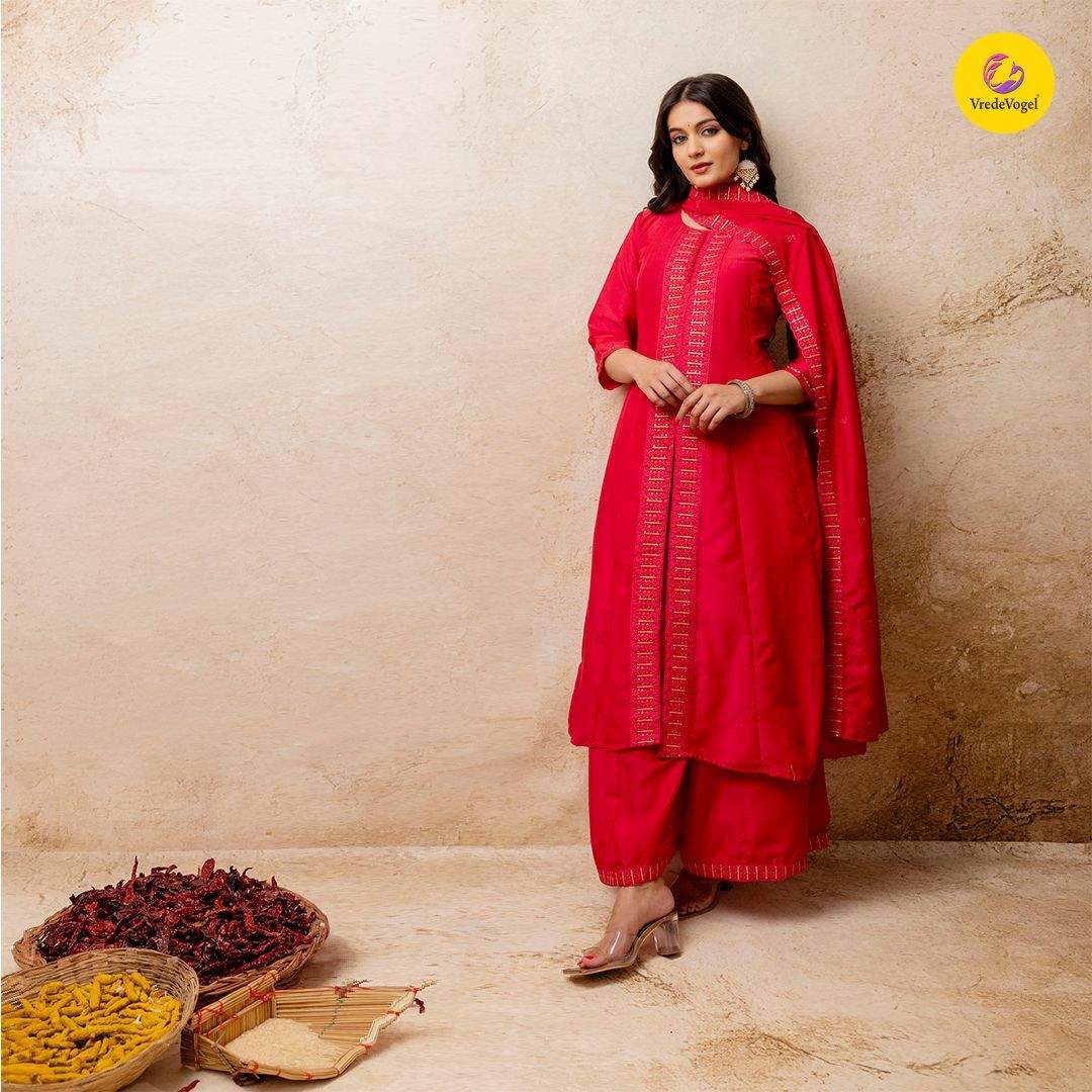 VredeVogel's tweet photo. Cool Cuts for Hot Days 

💛 Available now in limited stock.

🛒 Shop the link in bio.

for more inquiry: +91 9537207494

#VredeVogel #EthnicElegance #SilkKurtaSet #FestiveFashion #DiwaliOutfit #EthnicWear #StyleWithVredeVogel #FestiveFashion #MaroonMagic #EthnicElegance https://t.co/aMN6BP950p