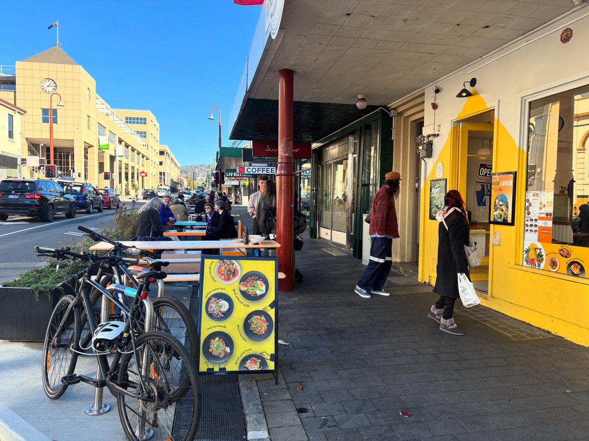Ryan_Posselt's tweet image. Hey #politas remember when Eric Abetz pulled funding for this?
5 empty cars or 25 people making the most of the city. Eric chose cars ‘cause conservatives can’t cope with change.
Remember that come election time.
(Pic taken today apparent temp is 9)