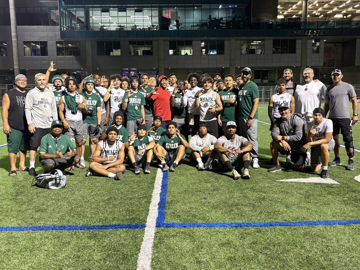 Helix Football (@helixfootball) on Twitter photo Thank you to Head Coach <a href="/CoachBrennan/">Coach Brennan</a>, Coach Brandon Sanders & Coach Chuck Cecil as well as the University of Arizona football staff for hosting us at their Own The Night 2 7v7 + 5v5 Big Man camp. We also appreciate the hospitality and tour of the facilities today.
#OnceAlways Thank you to Head Coach <a href="/CoachBrennan/">Coach Brennan</a>, Coach Brandon Sanders & Coach Chuck Cecil as well as the University of Arizona football staff for hosting us at their Own The Night 2 7v7 + 5v5 Big Man camp. We also appreciate the hospitality and tour of the facilities today.
#OnceAlways