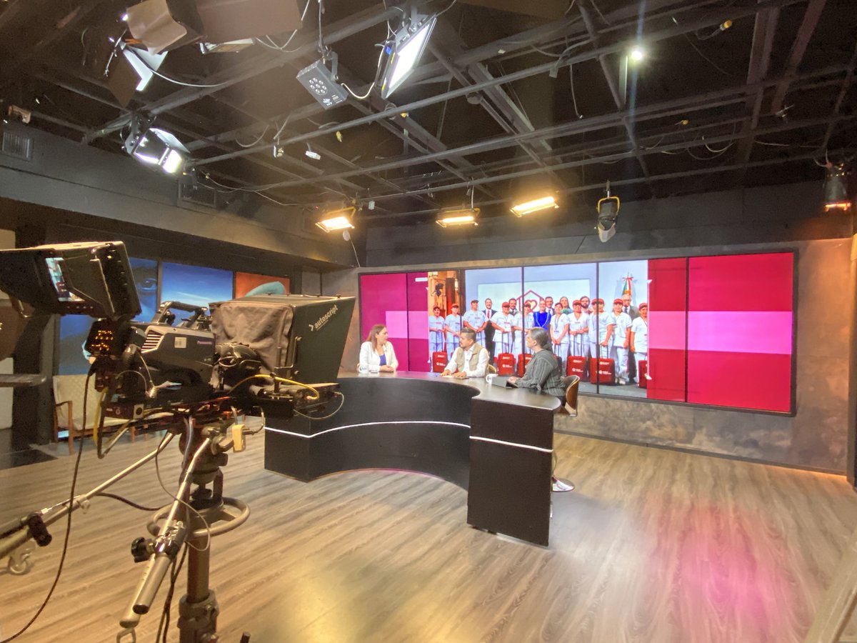 RobertoPantojaA's tweet image. 👋😎 Gracias, amig@s del @SistemaMich por darme espacio para informar a la población que médicos y enfermeras ya iniciaron las visitas del programa Salud Casa por Casa en #Michoacán 📝👩🏻‍⚕️🏠

#SaludCasaPorCasa
#ProgramasBienestar