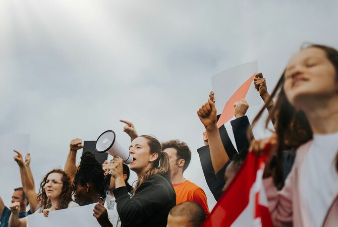 Het huidige zorgverzekeringsstelsel werkt nadelig voor mensen met dringende behoefte aan psychische hulp. Op 18 juni debatteert de commissie VWS over dit systeem. MIND doet een oproep aan de Tweede Kamer: mindplatform.nl/nieuws/oproep-…