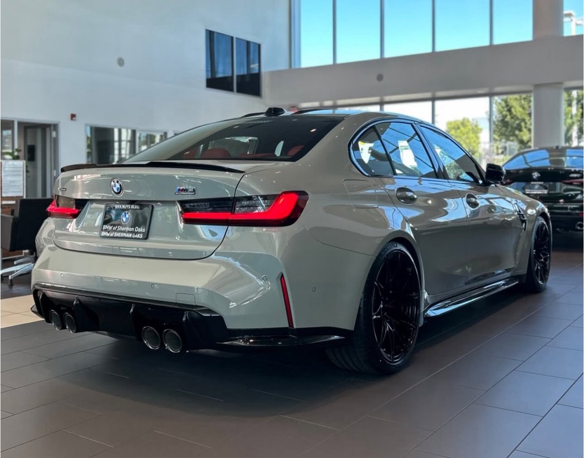 cars_pixels's tweet photo. BMW Individual Fashion Grey M3 Competition Sedan. https://t.co/SpbmRG33Re