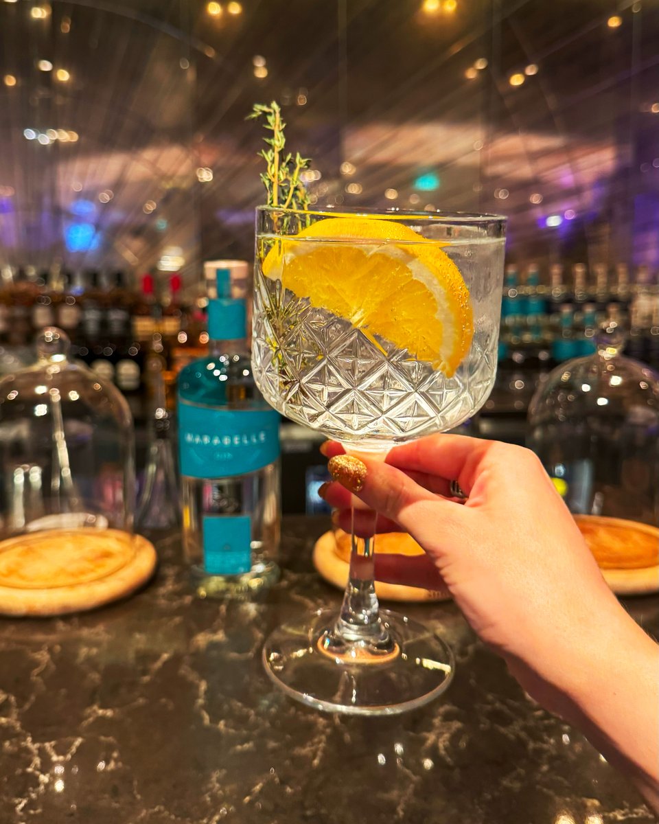 pandocruises's tweet image. A new gin just dropped on board 🍋
The award winning Marabelle Gin Mediterranean Edition crafted by Salcombe Gin is inspired by sun-soaked holidays with a hint of citrus and coastal botanicals. Now served across the fleet.