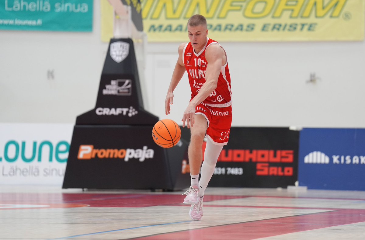 salonvilpas's tweet image. Lämmin kiitos kuluneesta kaudesta Vilppaan paidassa, Vili! Kaikkea parasta ja hurjasti tsemppiä uusiin haasteisiin Lahessa 🖤
#korisliiga 📸 Ville Vuorinen