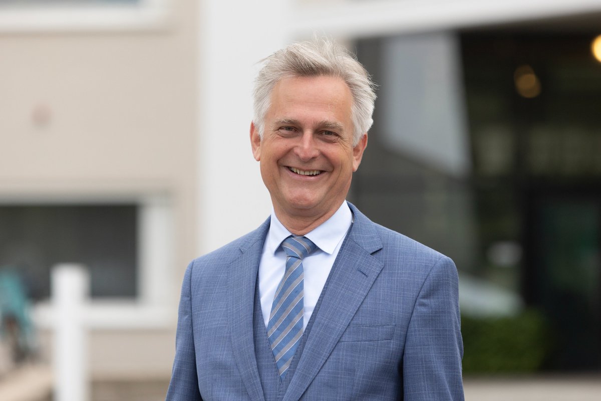 De gemeenteraad van Soest wil graag dat Rob Metz wordt herbenoemd tot burgemeester van Soest. CvdK Hans Oosters ziet de aanbeveling graag tegemoet en zal deze met zijn advies doorsturen aan de minister van BZK.