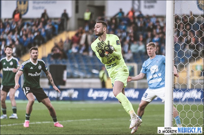 ⚽ MME: Turk zagrał z Niemcami. Hat-trick napastnika Stuttgartu
➡️ niebiescy.pl/index.php?id=3…