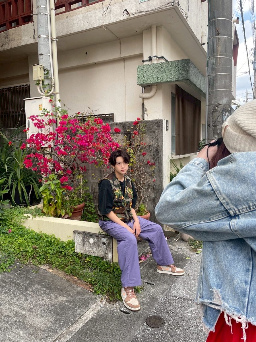 【フォロー＆RP企画】 
『BOYS FILE Vol.20EYEWEAR BOYS』発売中✨

本日は #EBiDANOKiNAWA の #守本勝俱 さんです！

(<a href="/boysfile_jp/">BOYS FILE 編集部</a>)と(<a href="/ebidan_okinawa/">EBiDAN OKiNAWA</a>)を 
フォロー&amp;このポストをRPしたら応募完了！ 
※発送は7月末以降

■応募期間は2025年6月30日23:59迄■
#BOYSFILE