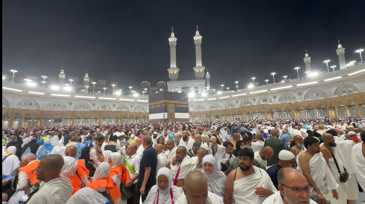 Hayırlı Cumalar!
Kabe’den tüm dostlara selam olsun…