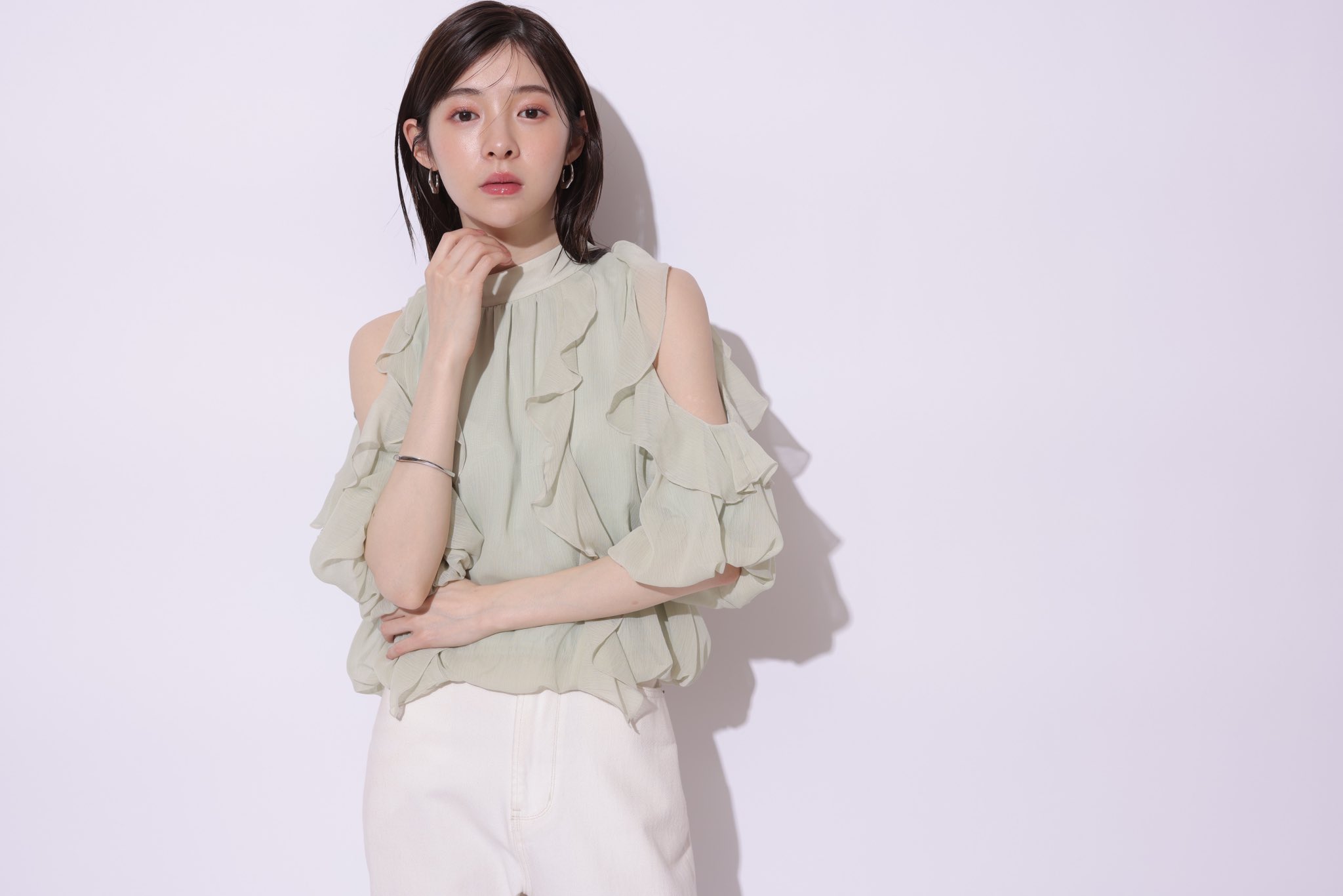 【Rirandture】オフショルダーフリルブラウス リランドチュール Rirandture オフショルダーフリルブラウス