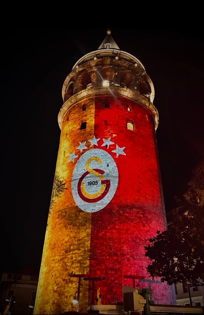 ufk7257's tweet photo. 💥Galata bizimdir, kulesi sizin olsun fenevbahçe ❤️💛

Hayırlı Cumalar
#Cuma 
#loreysane https://t.co/yPTXzIJKCh