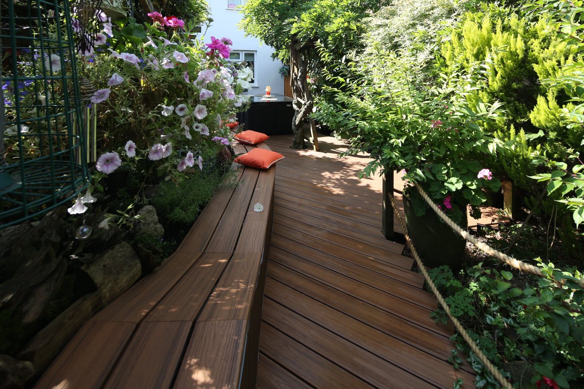 With the warmer, longer days returning, now is the perfect time to start making the most of the outdoors again. But why choose Trex?

We’ve got a wide range of products to meet all budgets and designs, to create a space that extends your indoors. 🔗 tinyurl.com/5ew95ch5