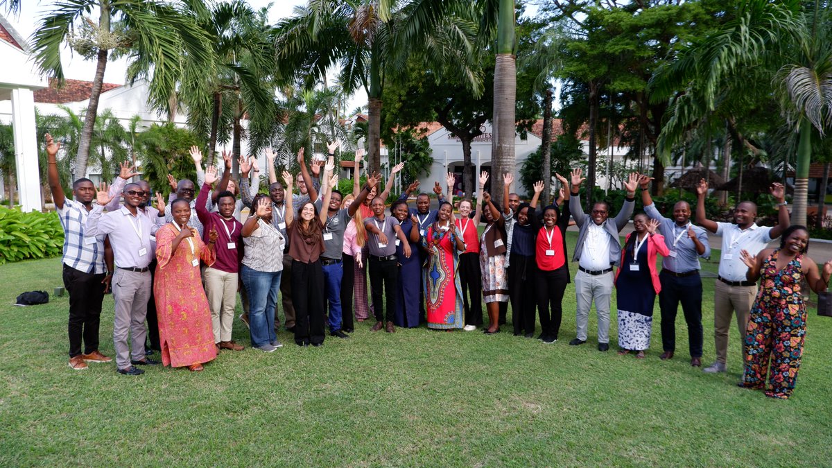 Violet Naanyu (@violetnaanyu) on Twitter photo The #PROTECTnetwork is in Mombasa for its annual meeting!
Following discussions on the work done so far and lively planning sessions, we look forward to taking the next steps towards the decade of #MaternalVaccines!
Learn about our work➡️ protect-network.org
<a href="/EDCTP3/">Global Health EDCTP3</a> The #PROTECTnetwork is in Mombasa for its annual meeting!
Following discussions on the work done so far and lively planning sessions, we look forward to taking the next steps towards the decade of #MaternalVaccines!
Learn about our work➡️ protect-network.org
<a href="/EDCTP3/">Global Health EDCTP3</a>