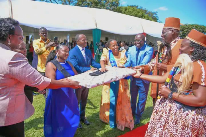PfR_Uganda (@ugandapfr) on Twitter photo 2/10
Iteso Paramount Chief graced the Graduation. Speaking at the Ceremony, Paul Sande Emolot implored <a href="/Makerere/">Makerere University</a> to elevate the course into a fully-fledged programme, underscoring the importance of culture, values & character... <a href="/cbsfm_ug/">CBS FM UG</a> <a href="/Siugodfrey1/">Siugodfrey</a> <a href="/carolynnamu/">Carolyn Namutebi</a> <a href="/Mglsd_UG/">Ministry of Gender, Labour and Social Development</a> 2/10
Iteso Paramount Chief graced the Graduation. Speaking at the Ceremony, Paul Sande Emolot implored <a href="/Makerere/">Makerere University</a> to elevate the course into a fully-fledged programme, underscoring the importance of culture, values & character... <a href="/cbsfm_ug/">CBS FM UG</a> <a href="/Siugodfrey1/">Siugodfrey</a> <a href="/carolynnamu/">Carolyn Namutebi</a> <a href="/Mglsd_UG/">Ministry of Gender, Labour and Social Development</a>