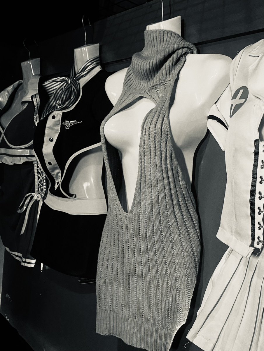 #サイレントムーン #渋谷 #金曜日 
金曜ないと！たっぷり楽しみましょう！
今宵も20時オープン☆