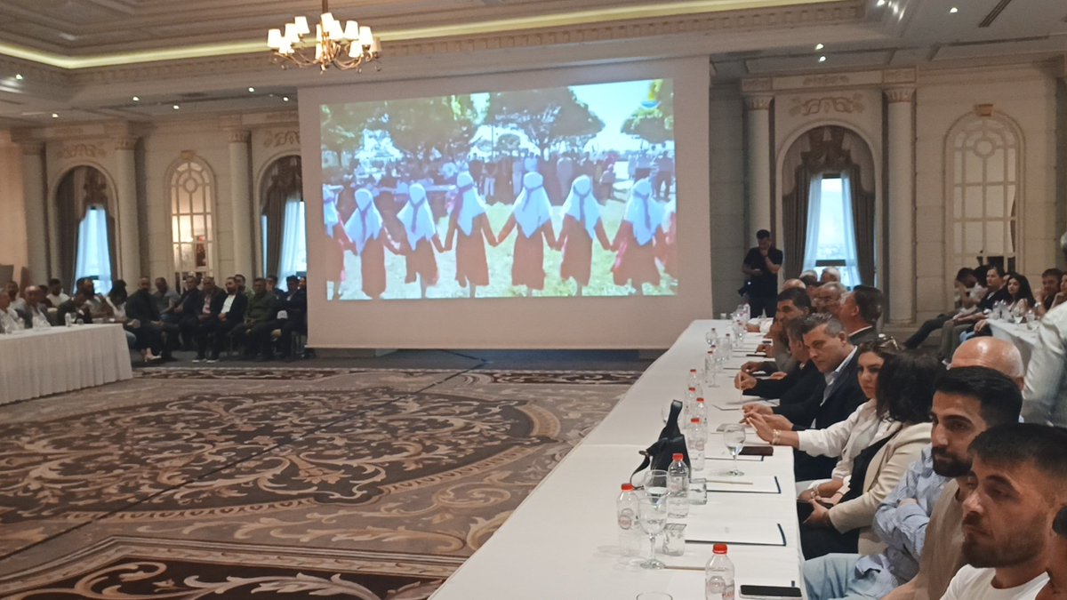 <a href="/DEMPartiWan/">DEM PARTİ WAN</a>    Belediye Eşbaşkanları ve Meclis Üyelerinin Hazırladığı STK'lar ile buluşma toplantısından kareler.  Çok verimli bir toplantı olduğunu düşünüyorum  emeği geçenlere teşekkürler.   <a href="/neslihansedal65/">Neslihan ŞEDAL</a> <a href="/AbdullahZeydan/">Abdullah Zeydan</a> <a href="/tuncersaginc/">Tuncer Sağınç</a>