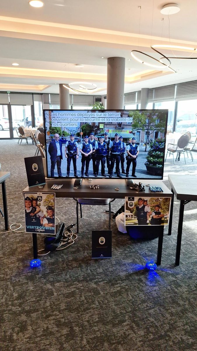 pz_zuid's tweet image. De nabijheidspolitie van de politiezone Zuid neemt op vrijdag 13 juni deel aan het jaarlijkse seminarie van het Intersection-netwerk.

Dit netwerk brengt politiediensten uit België en Québec samen om ervaringen en inzichten uit te wisselen over gemeenschappelijke uitdagingen.