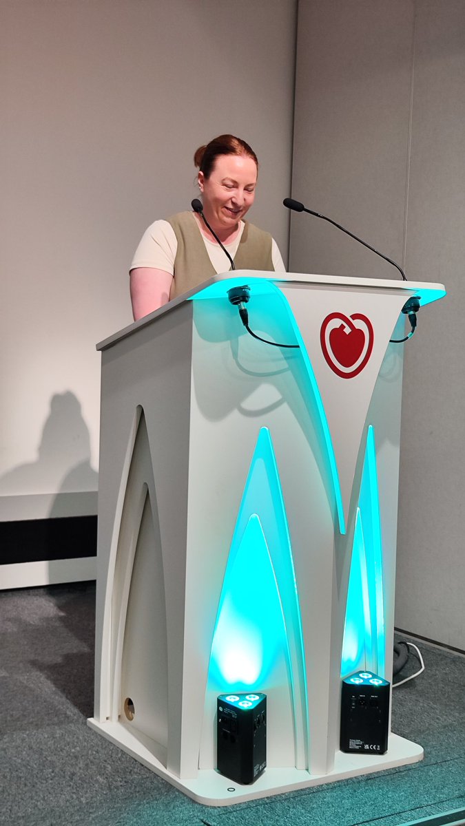RosalynnAustin's tweet image. Kelly Barber a mental health #nurse on the impact of mental health on #heartfailure

Diagnosis took 10 months longer 🤯
Outcomes were worse for both ♂️♀️

We need to better urgently!

#ACNAP2025 #SoMe
