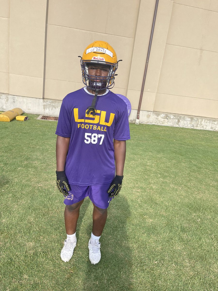 davis_hann's tweet image. Had a great day at the @LSUfootball 🏈 camp   🐯💟💪🏽  #2600 #STAUG