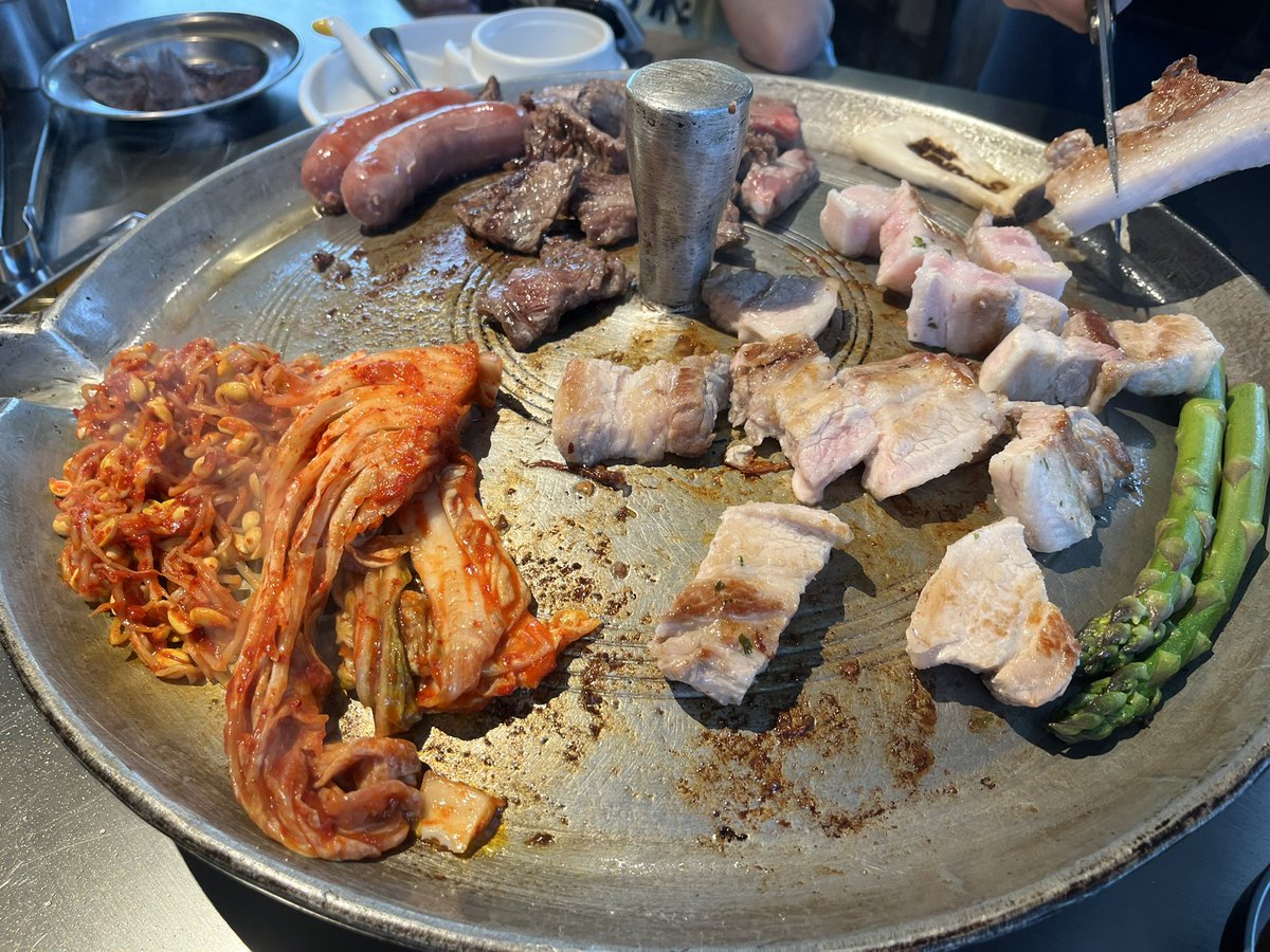 今日は兄と一緒に焼き肉を食べました♪