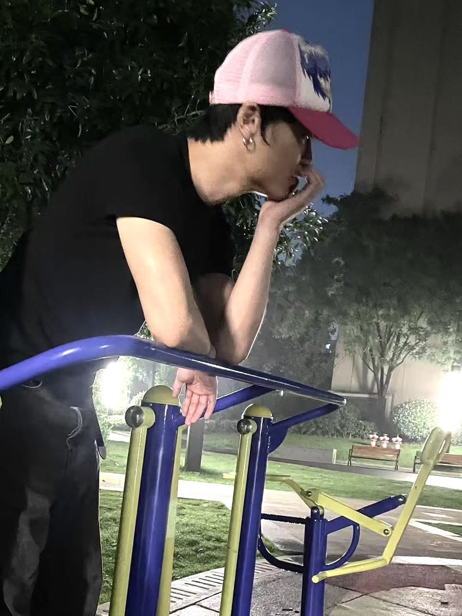 你能永遠地遮住這一切嗎？ (@twoone529077881) on Twitter photo 