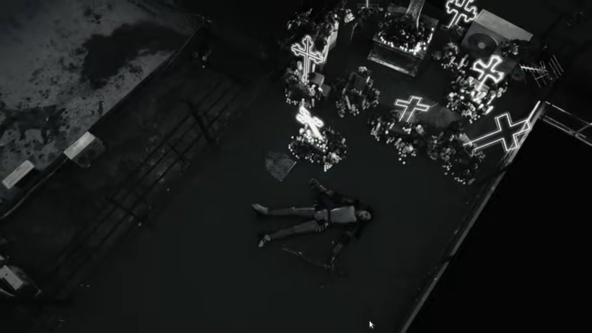 I really find the subtext, beyond the lore, so beautiful. A society of lost young people, left in the abyss and trying to fit into a society that was horrible to them and their dreams. Some of them saddened and others overcome by hatred. It is so genuine and very well done.
